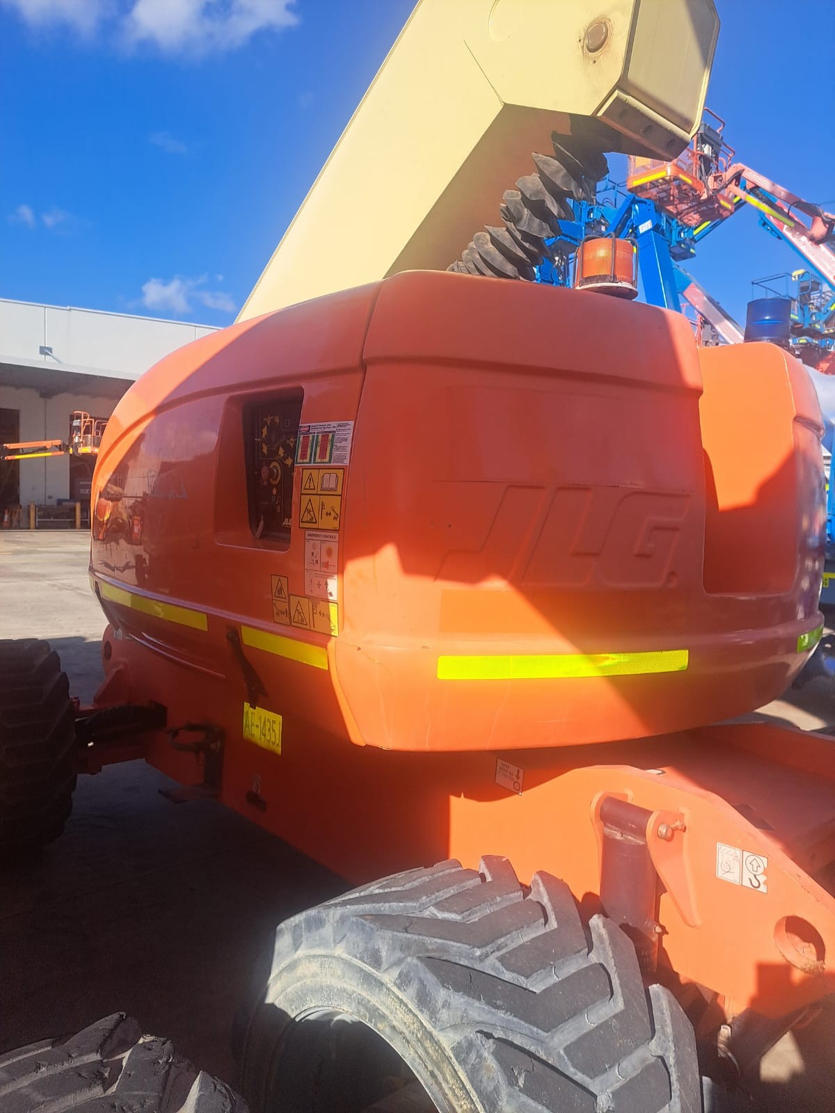 Sold - Scissor Lift - View 3